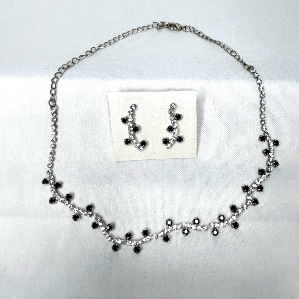 Necklace & Earrings Set
